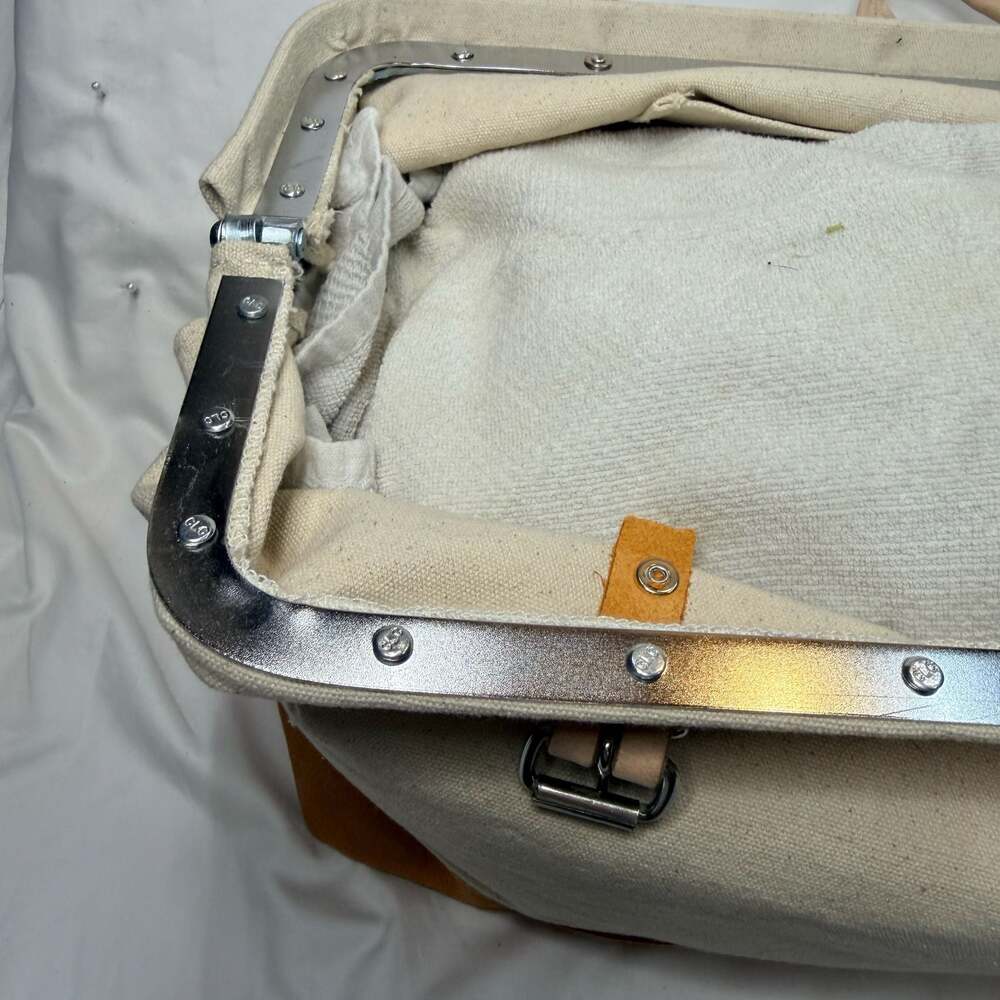 Reinforced McGuire Mason's Tool Bag – goclc.com - Picture 16 of 16